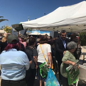 Οι κάτοικοι της Ν. Αλικαρνασσού αγκάλιασαν την τσάντα πολλαπλών χρήσεων του Ε.Σ.Δ.Α.Κ. Οι κάτοικοι της Ν. Αλικαρνασσού αγκάλιασαν την τσάντα πολλαπλών χρήσεων του Ε.Σ.Δ.Α.Κ.