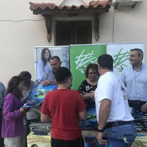 Ενημέρωση και διάθεση της τσάντας πολλαπλών χρήσεων του ΕΣΔΑΚ στον Κρουσώνα Ενημέρωση και διάθεση της τσάντας πολλαπλών χρήσεων του ΕΣΔΑΚ στον Κρουσώνα