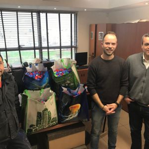 Παραδόθηκαν στους Συλλόγους τα καπάκια από τα μπουκάλια του Ημιμαραθωνίου Αρκαλοχωρίου Παραδόθηκαν στους Συλλόγους τα καπάκια από τα μπουκάλια του Ημιμαραθωνίου Αρκαλοχωρίου