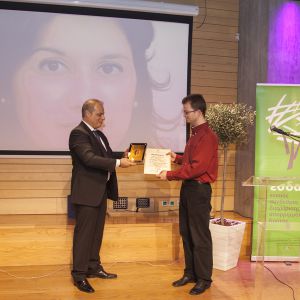 Συγκίνηση και φορτισμένο κλίμα στην τελετή απονομής του 1ου βραβείου «Βιργινία Μανασάκη» Συγκίνηση και φορτισμένο κλίμα στην τελετή απονομής του 1ου βραβείου «Βιργινία Μανασάκη»